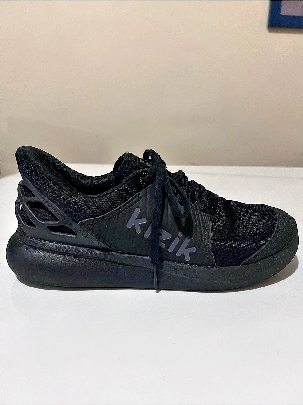 Kizik Athens Black Sneakers